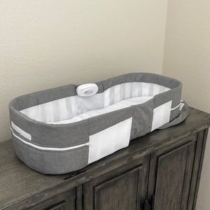 NWOT Baby Delight Snuggle Nest Harmony Portable Infant Sleeper Bassinet